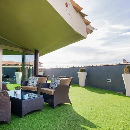 Holiday home Gran Duplex Cerca Del Mar Con Piscina Privada En El Centro De *